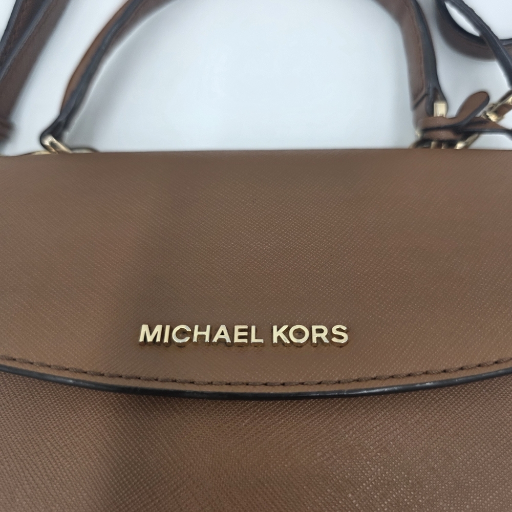 Michael Kors Brown Leather Crossbody Bag. - Picture 3 of 12